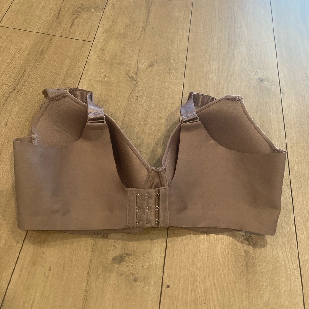 Strm Line Bra Size 38DD - Picture 2 of 8